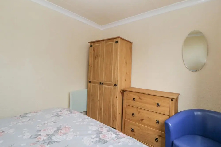 Room 2 of 14