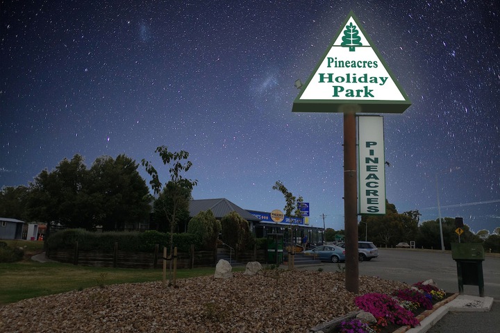Pineacres Motel and Park