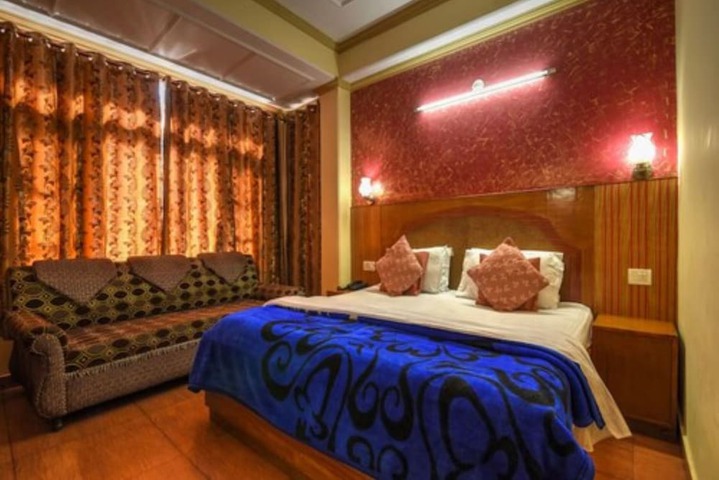 Room 11 of 21