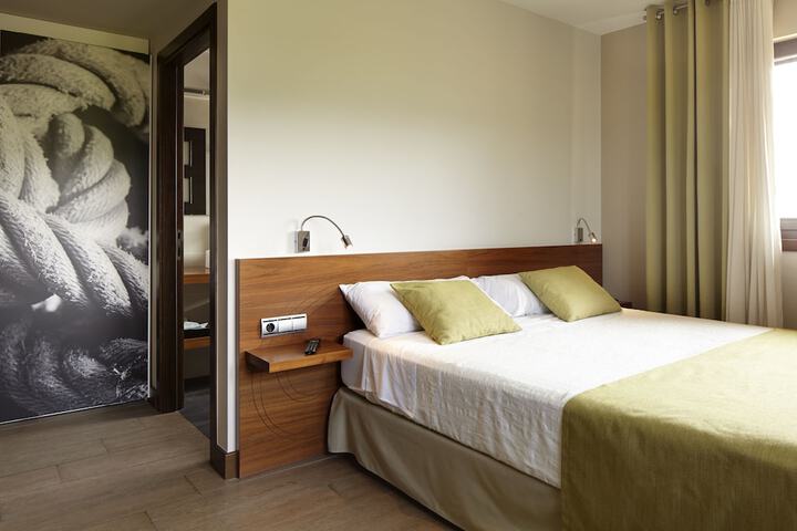 Room 4 of 36