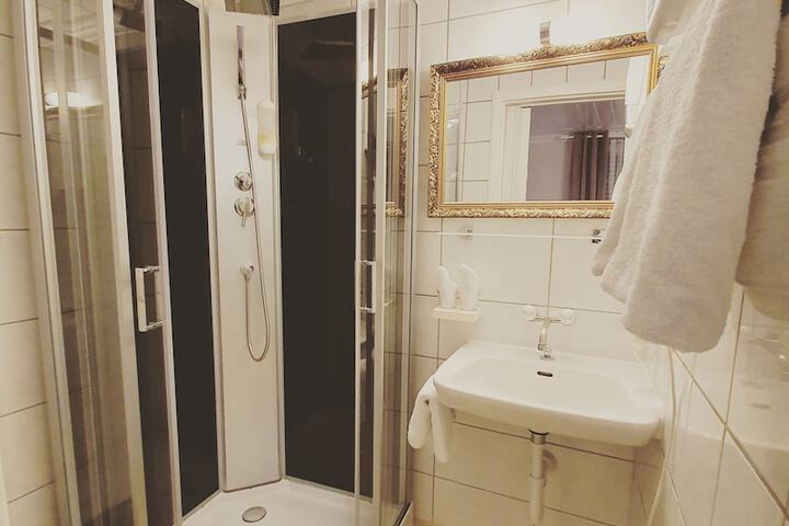 Room 199 of 266