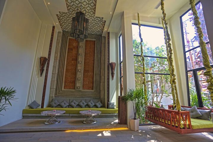 Hotel Interior 11 of 155