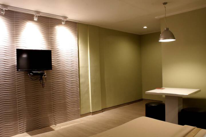 Room 19 of 26