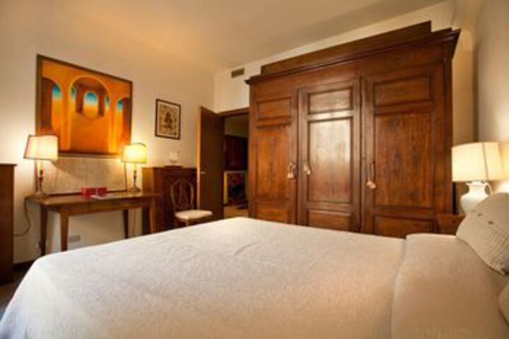 Room 9 of 31