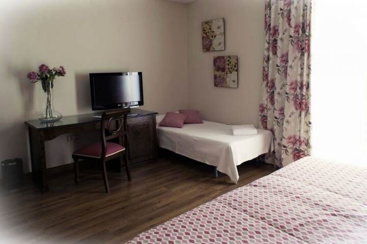 Room 5 of 73