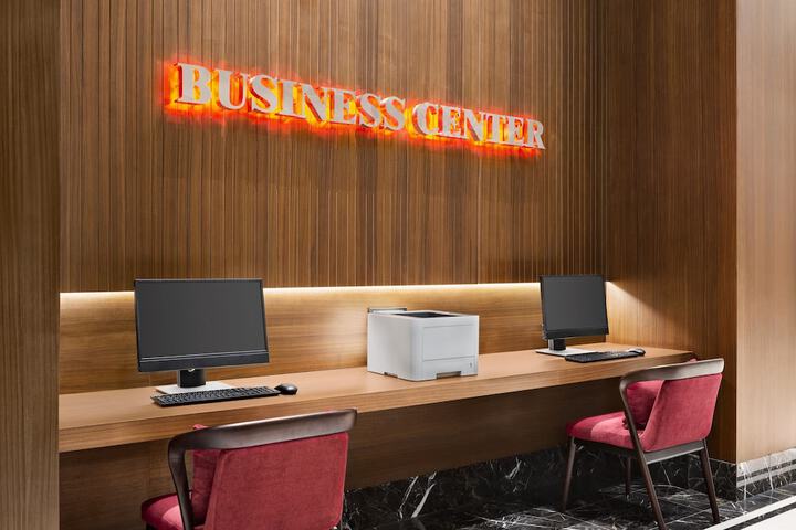 Business Center 32 of 36