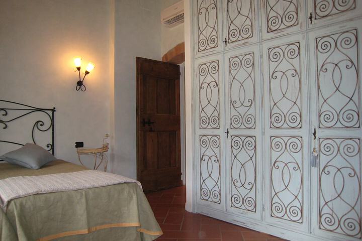 Room 18 of 39