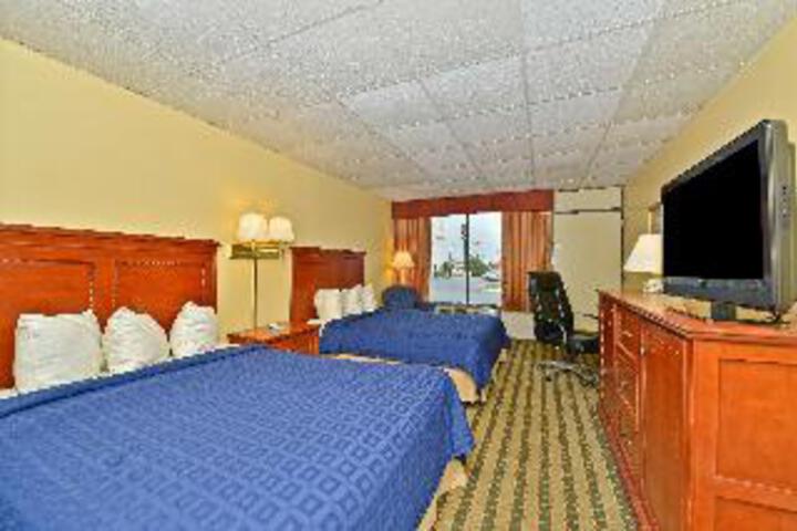 Room 13 of 25