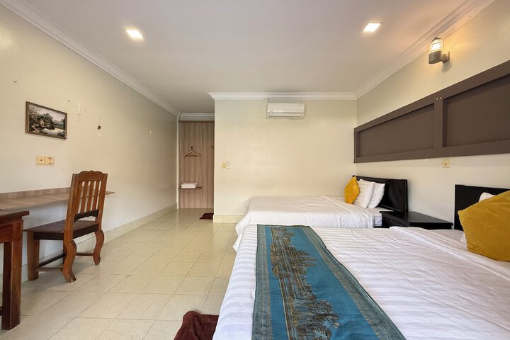 Room 5 of 62