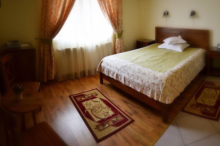 Room 5 of 56