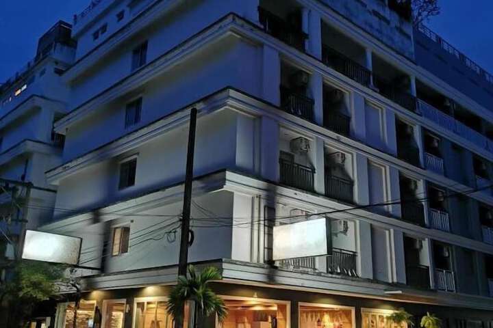 Hotel 43 of 43