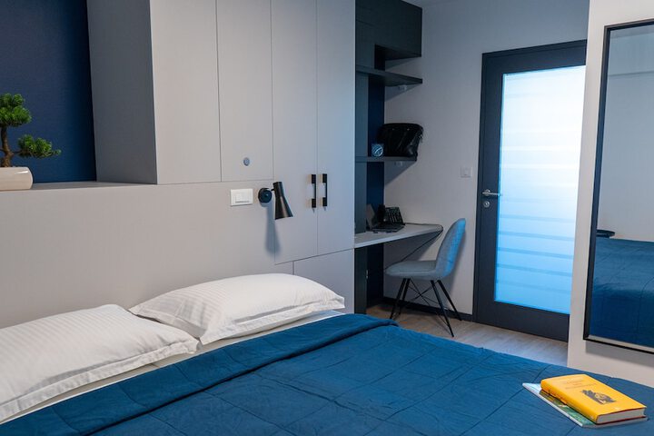 Room 15 of 35