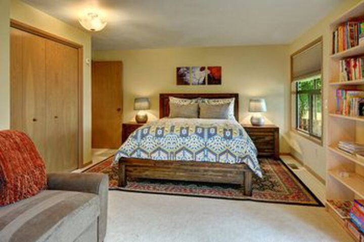 Room 7 of 24