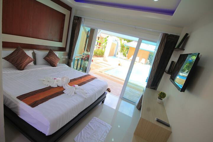 Room 13 of 52