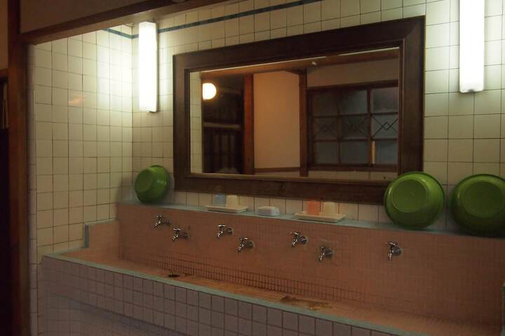 Clean Restrooms