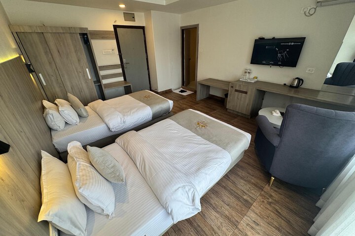 Room 17 of 29