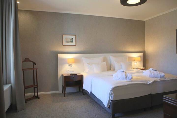 Room 8 of 52