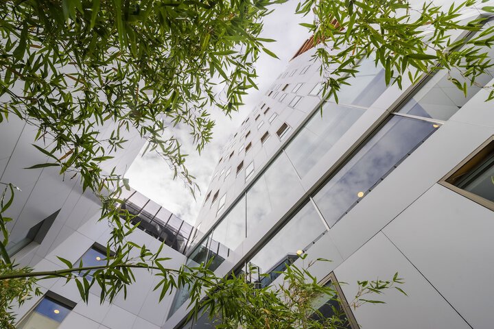 Hotel Entry