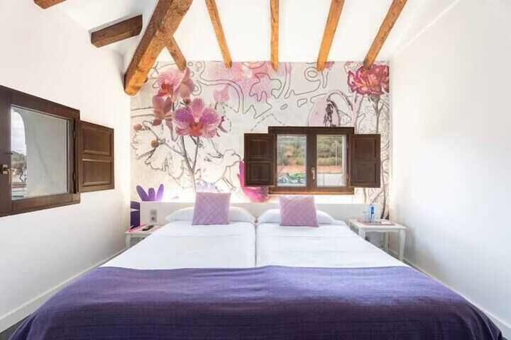 Room 10 of 72