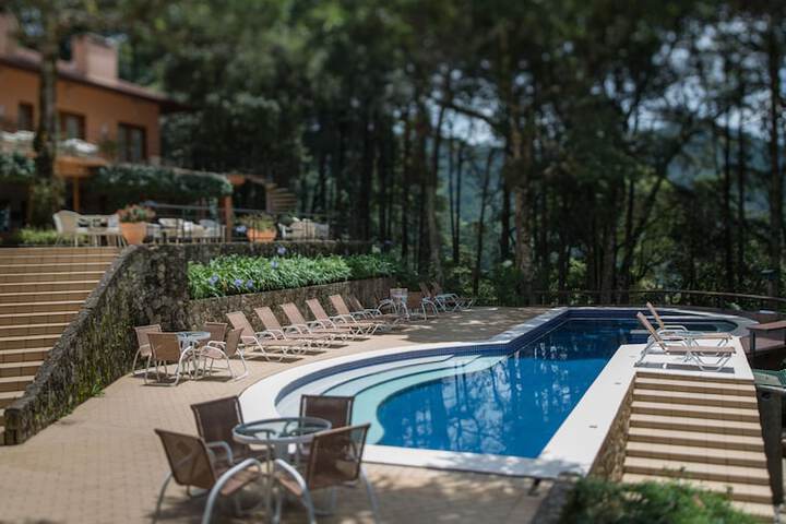 Pool 68 of 123