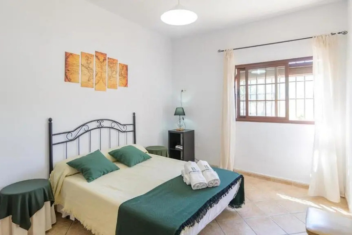 Room 4 of 17