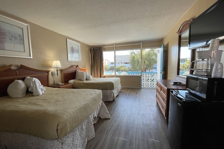 Standard 2 Double Beds Resort View Kitchen (3 of 13)