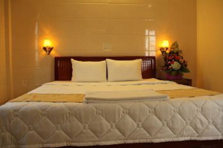 Room 28 of 73