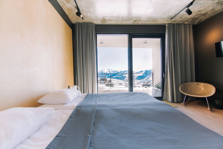 Room 10 of 69