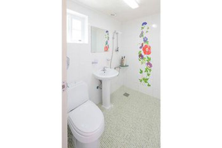 Room 17 of 174