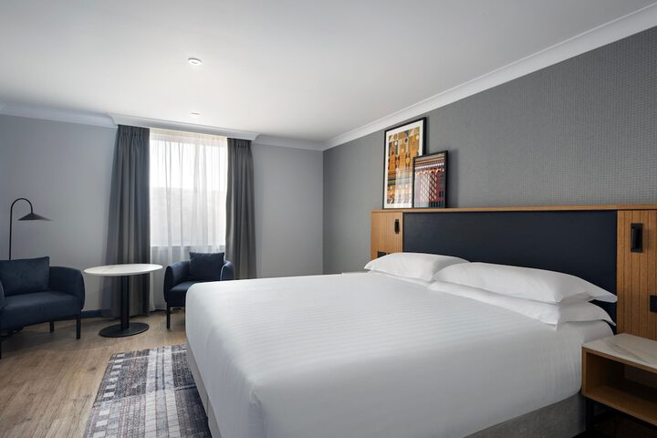 Room 8 of 101