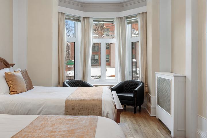 Room 70 of 115