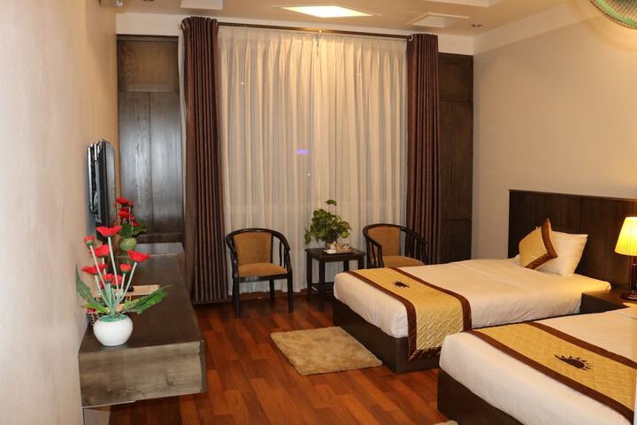 Room 14 of 22