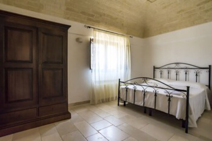 Room 33 of 36