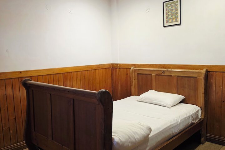 Room 47 of 181