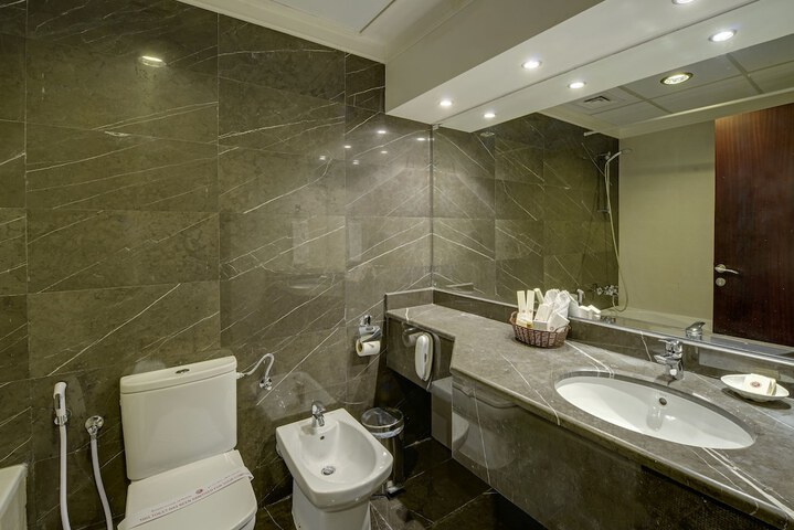 Room 35 of 65