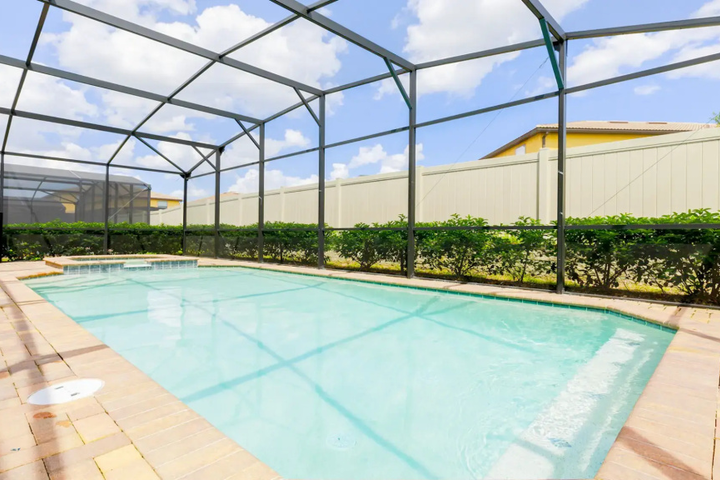 Pool 12 of 29