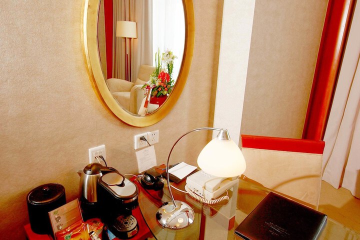 Room amenity