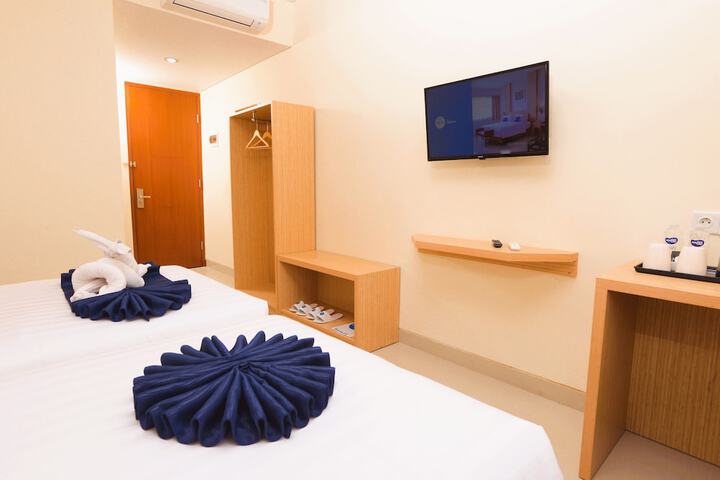 Room 10 of 50