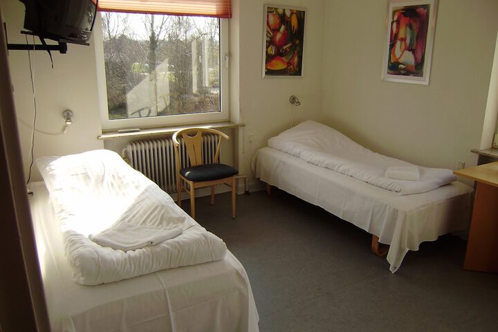 Room 6 of 45