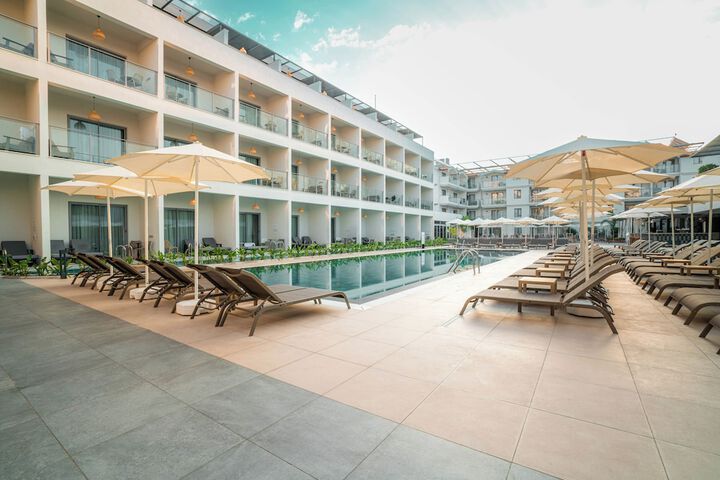 Hotel 166 of 185