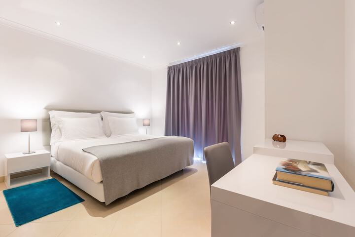 Room 4 of 67