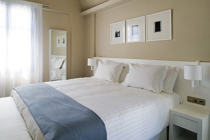 Room 10 of 85