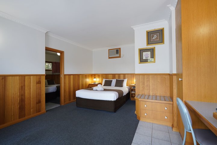 Room 7 of 47
