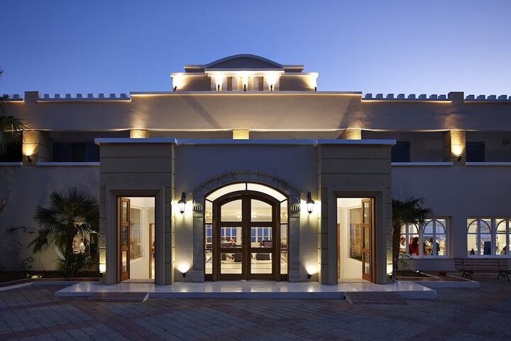Hotel 72 of 74