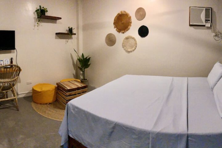Room 19 of 203