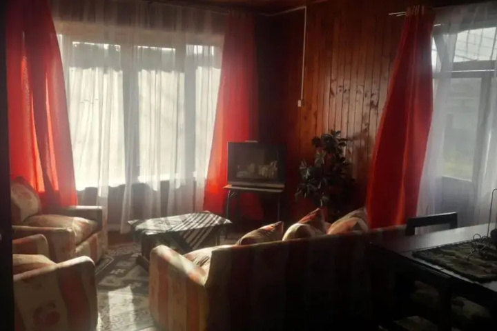 Room 6 of 7