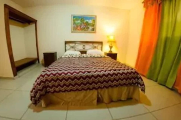 Room 11 of 26