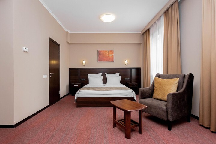 Room 43 of 148