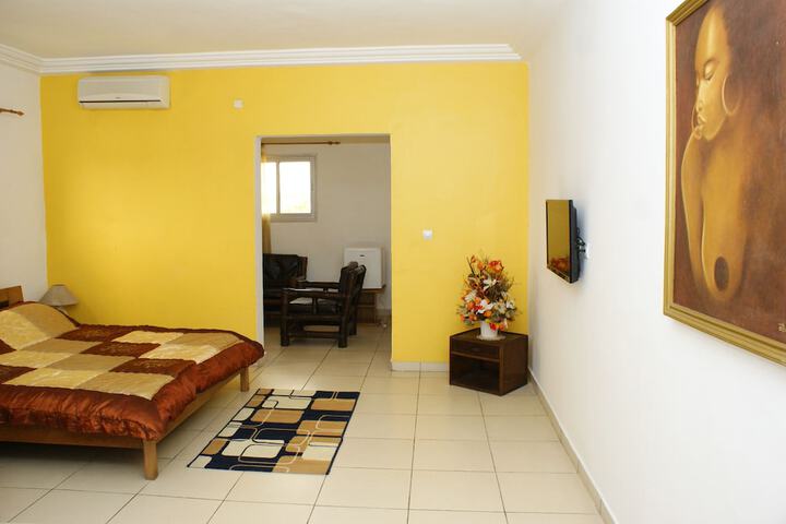 Room 3 of 32
