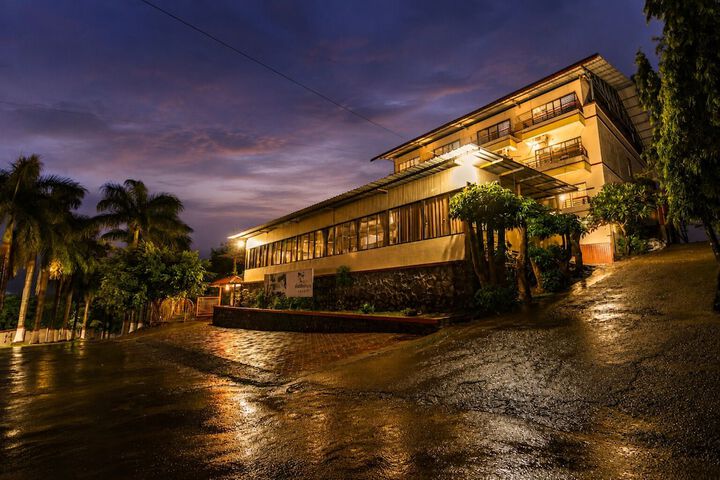 Hotel 85 of 88